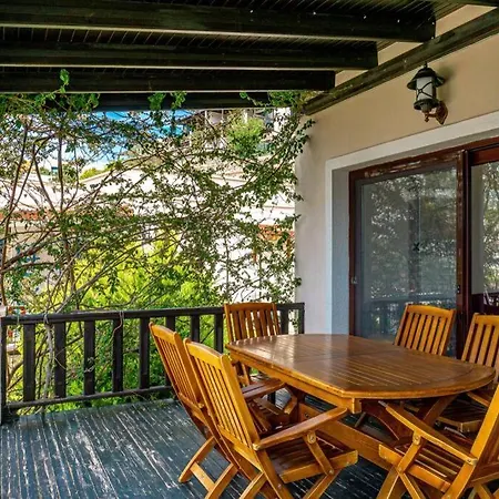 Special 2 Bedroom Terrace With A Unique Sunset View Guemuesluek Апартаменты Бодрум